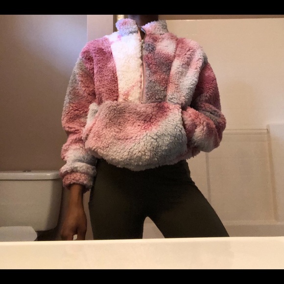 Sherpa Pullover - Picture 5 of 6